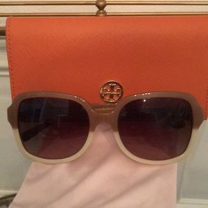 Tory Burch Oversized Sunglasses - Khaki/Praline